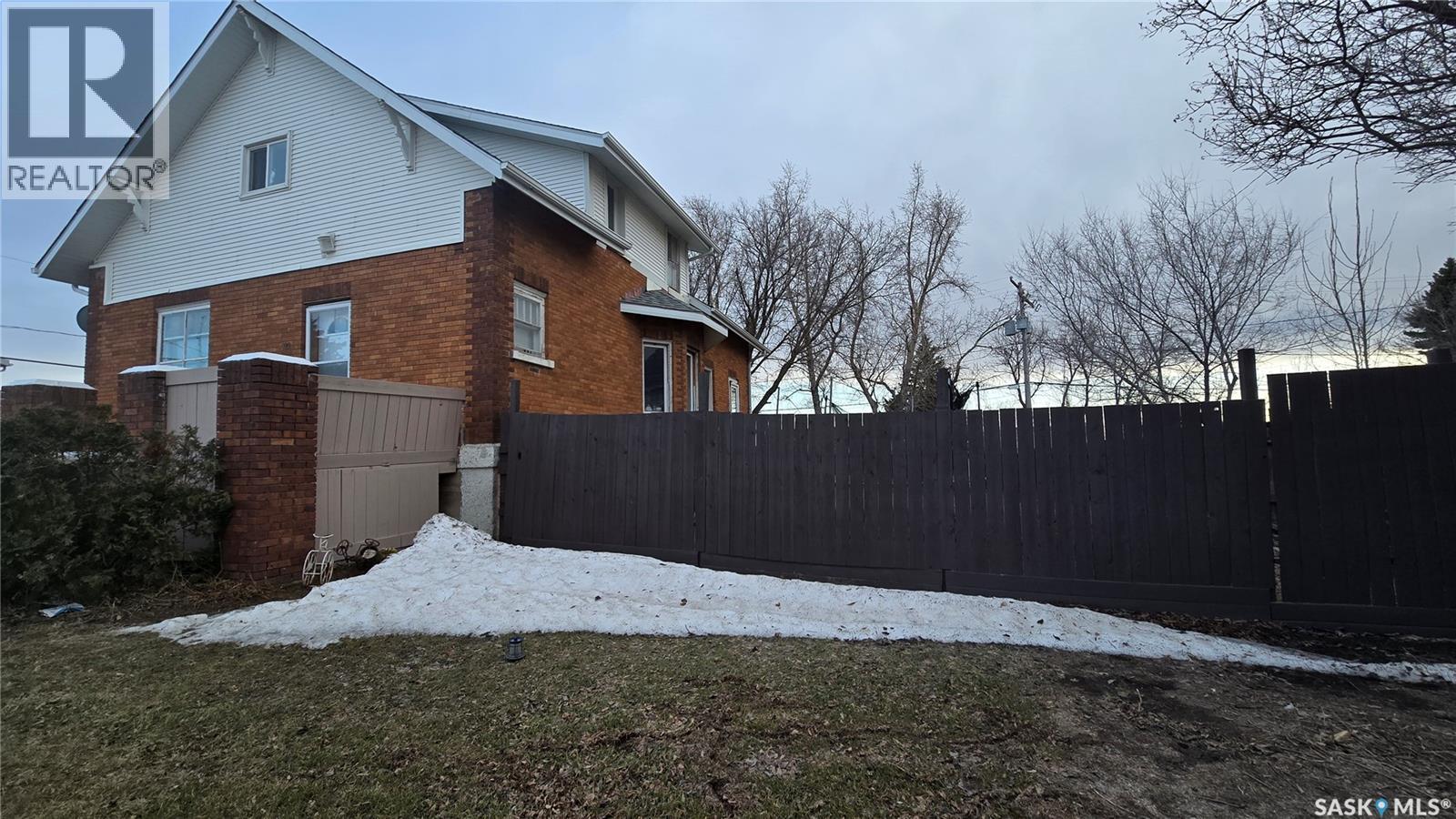 112 1st Avenue, Vibank, Saskatchewan  S0G 4Y0 - Photo 3 - SK033298