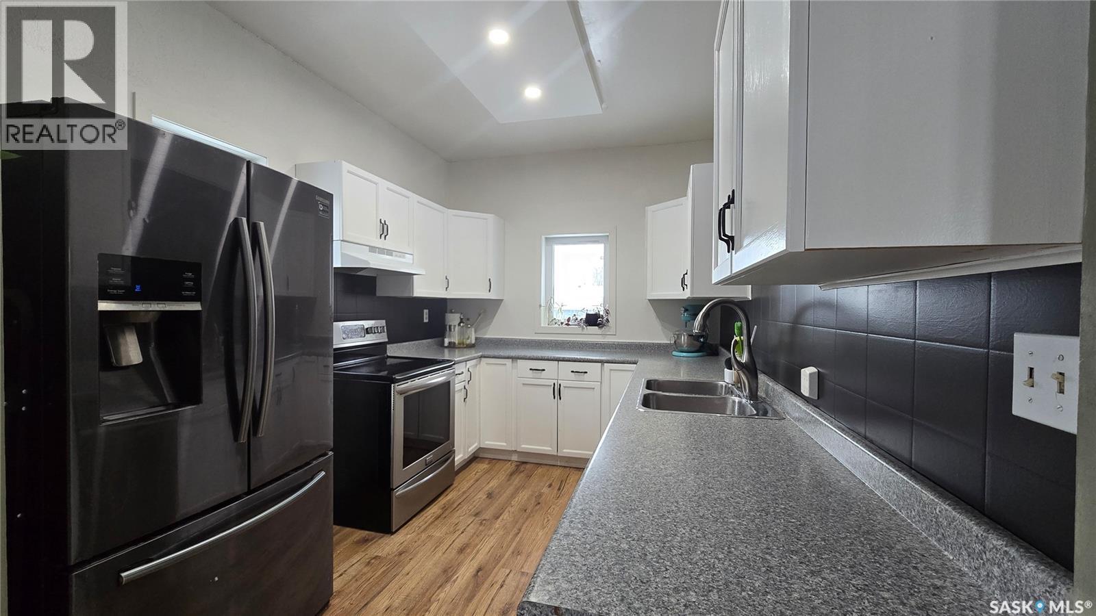 112 1st Avenue, Vibank, Saskatchewan  S0G 4Y0 - Photo 30 - SK033298