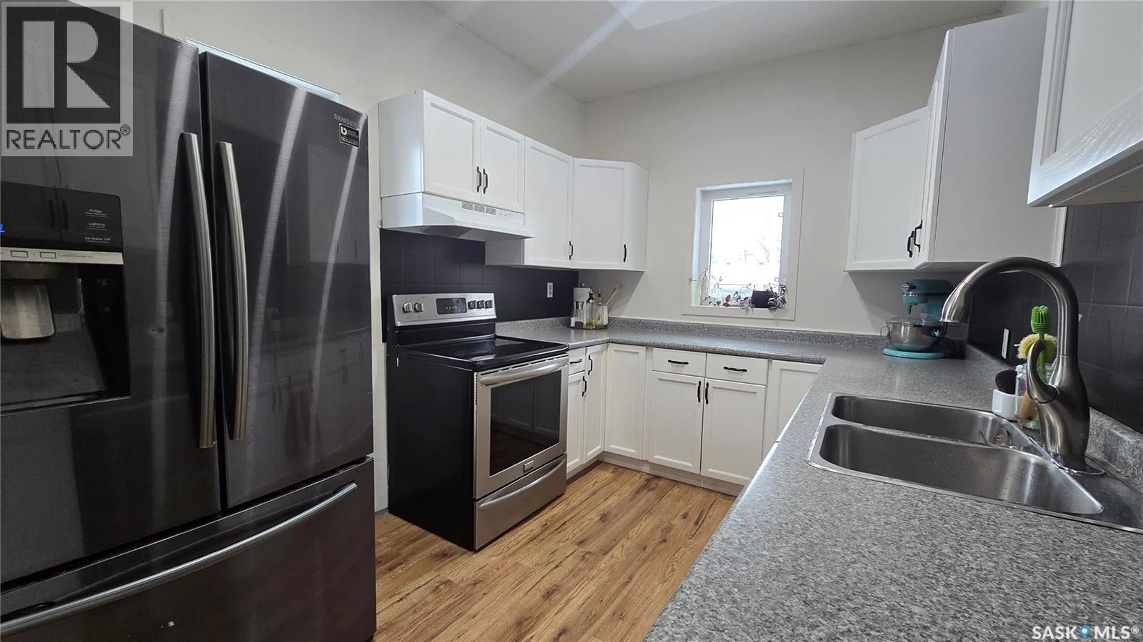 112 1st Avenue, Vibank, Saskatchewan  S0G 4Y0 - Photo 32 - SK033298