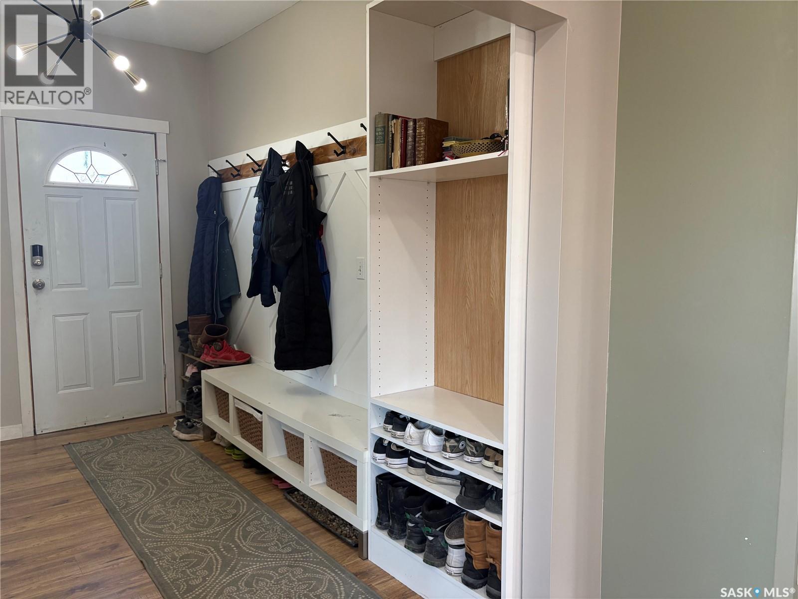 112 1st Avenue, Vibank, Saskatchewan  S0G 4Y0 - Photo 9 - SK033298