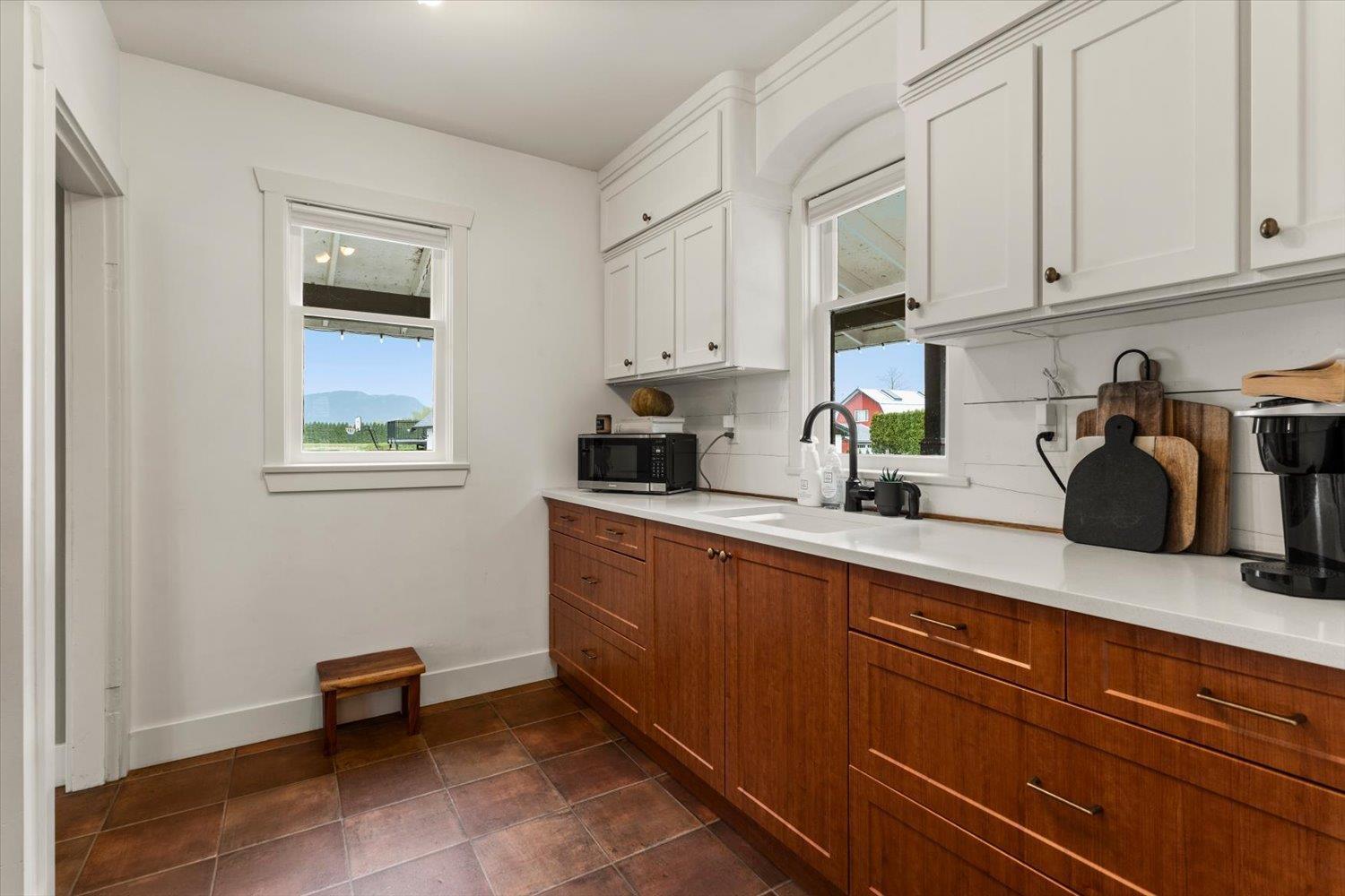 38611 Old Yale Road, Abbotsford, British Columbia  V3G 1X5 - Photo 7 - R3112575