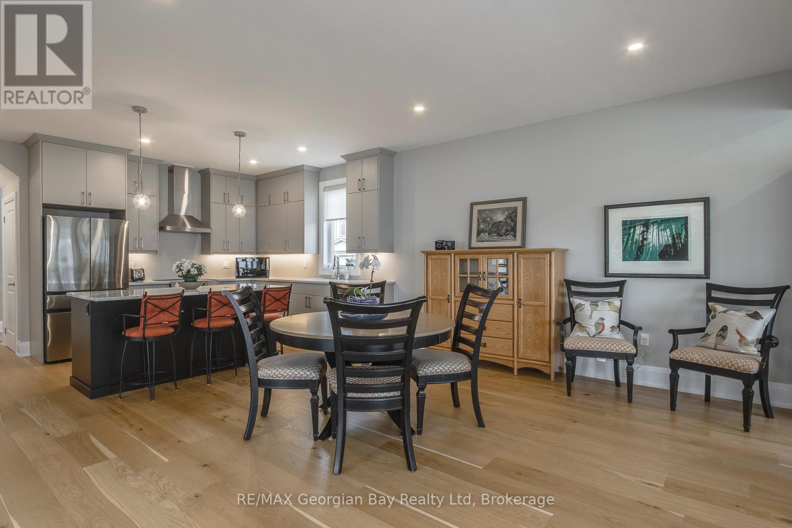 2 Magazine Street, Penetanguishene, Ontario  L9M 0W6 - Photo 11 - S13015408