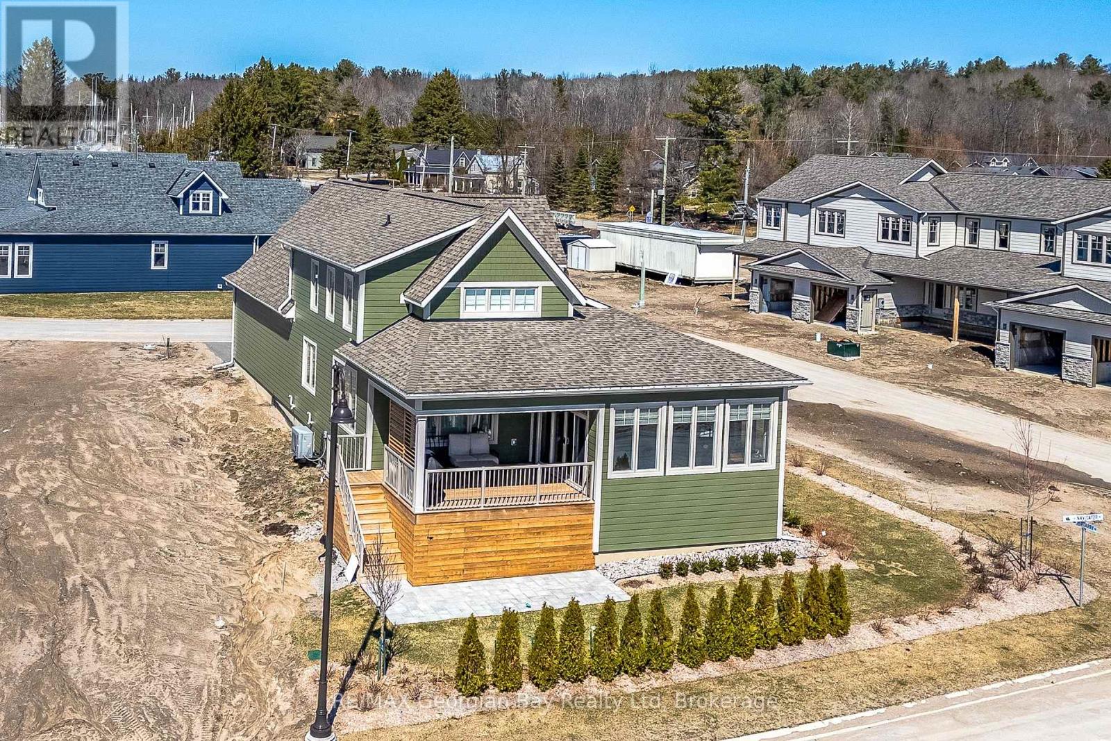 2 Magazine Street, Penetanguishene, Ontario  L9M 0W6 - Photo 2 - S13015408