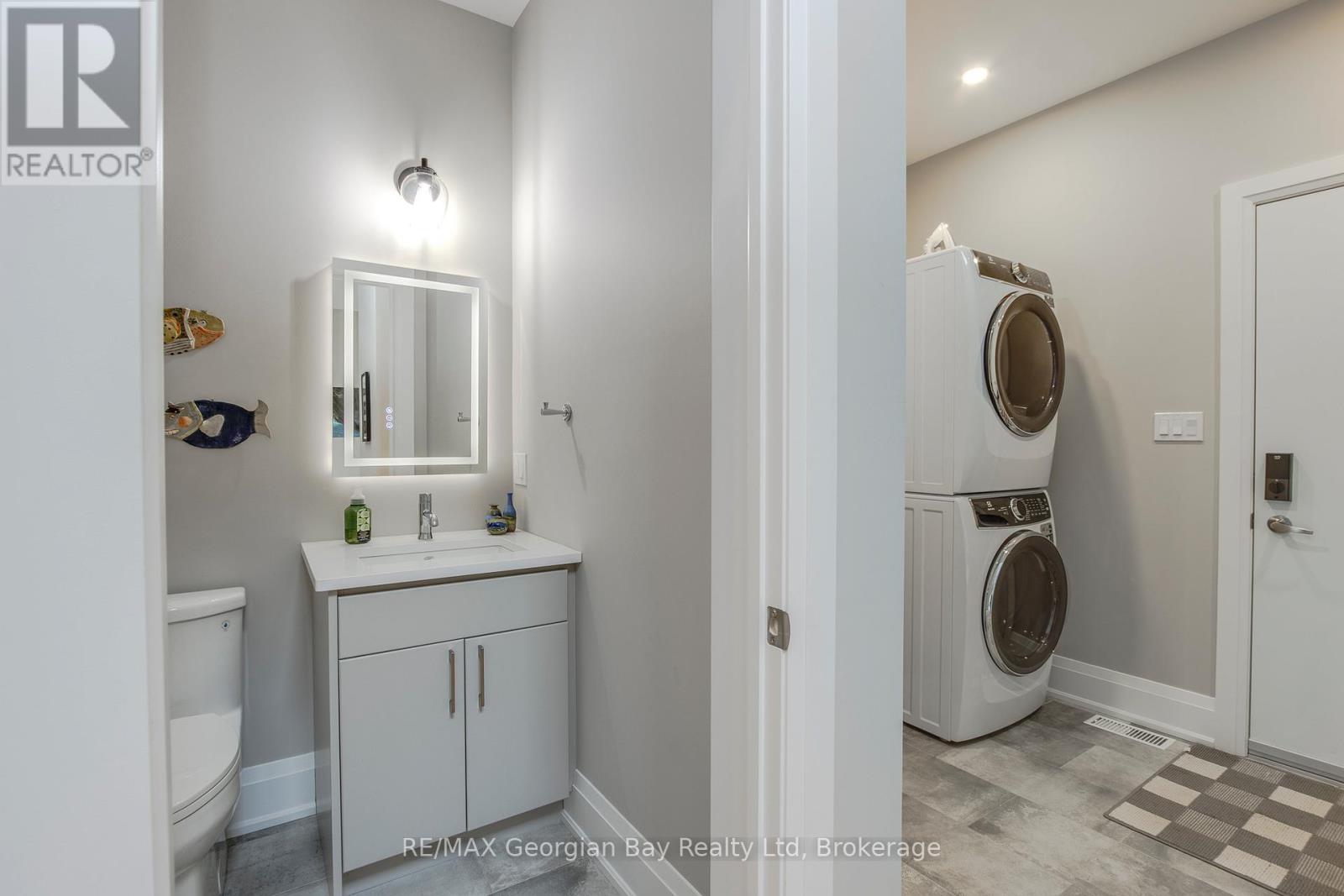 2 Magazine Street, Penetanguishene, Ontario  L9M 0W6 - Photo 22 - S13015408