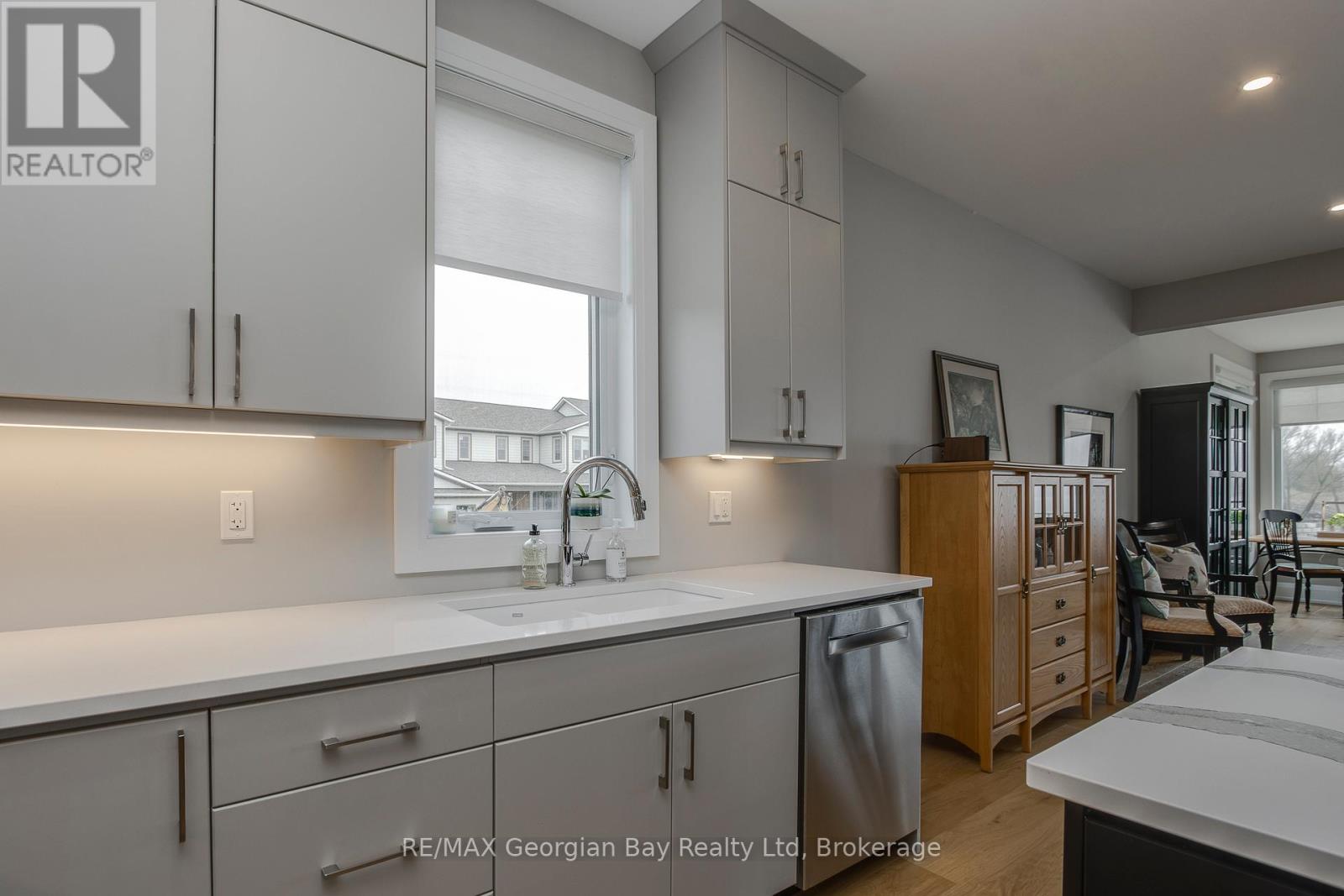 2 Magazine Street, Penetanguishene, Ontario  L9M 0W6 - Photo 9 - S13015408