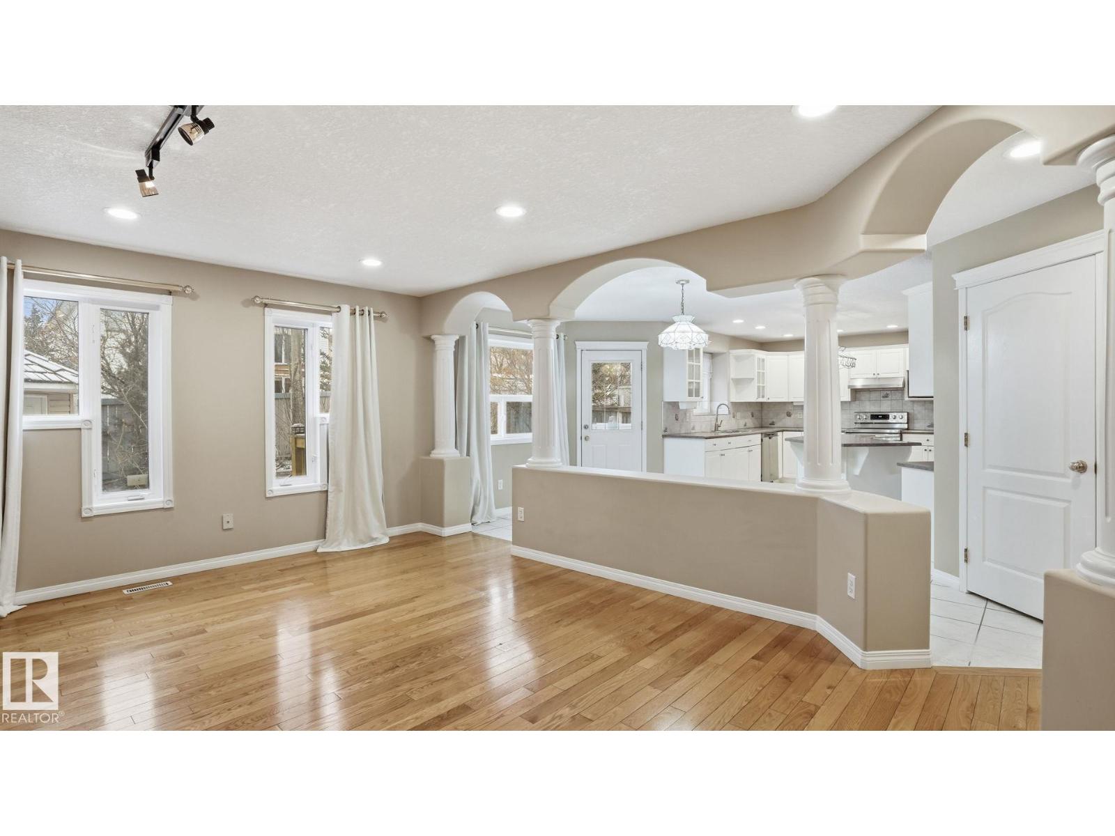 1007 Ormsby Cr Nw, Edmonton, Alberta  T5T 6G8 - Photo 12 - E4482663