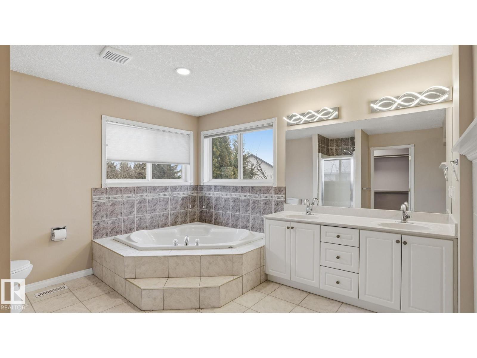 1007 Ormsby Cr Nw, Edmonton, Alberta  T5T 6G8 - Photo 28 - E4482663