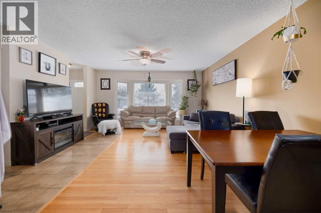 60 Doverview Place Se, Calgary, Alberta  T2B 1Z5 - Photo 7 - A2302406