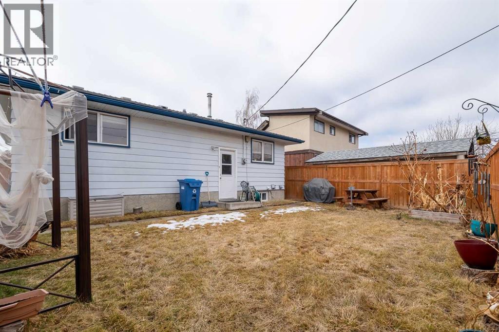 60 Doverview Place Se, Calgary, Alberta  T2B 1Z5 - Photo 35 - A2302406