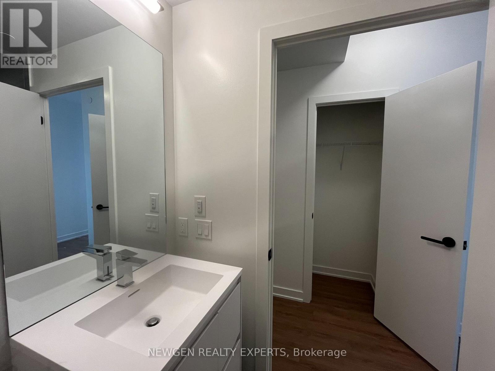 1505 - 5 Quarrington Lane, Toronto, Ontario  M3C 1H7 - Photo 11 - C13015404