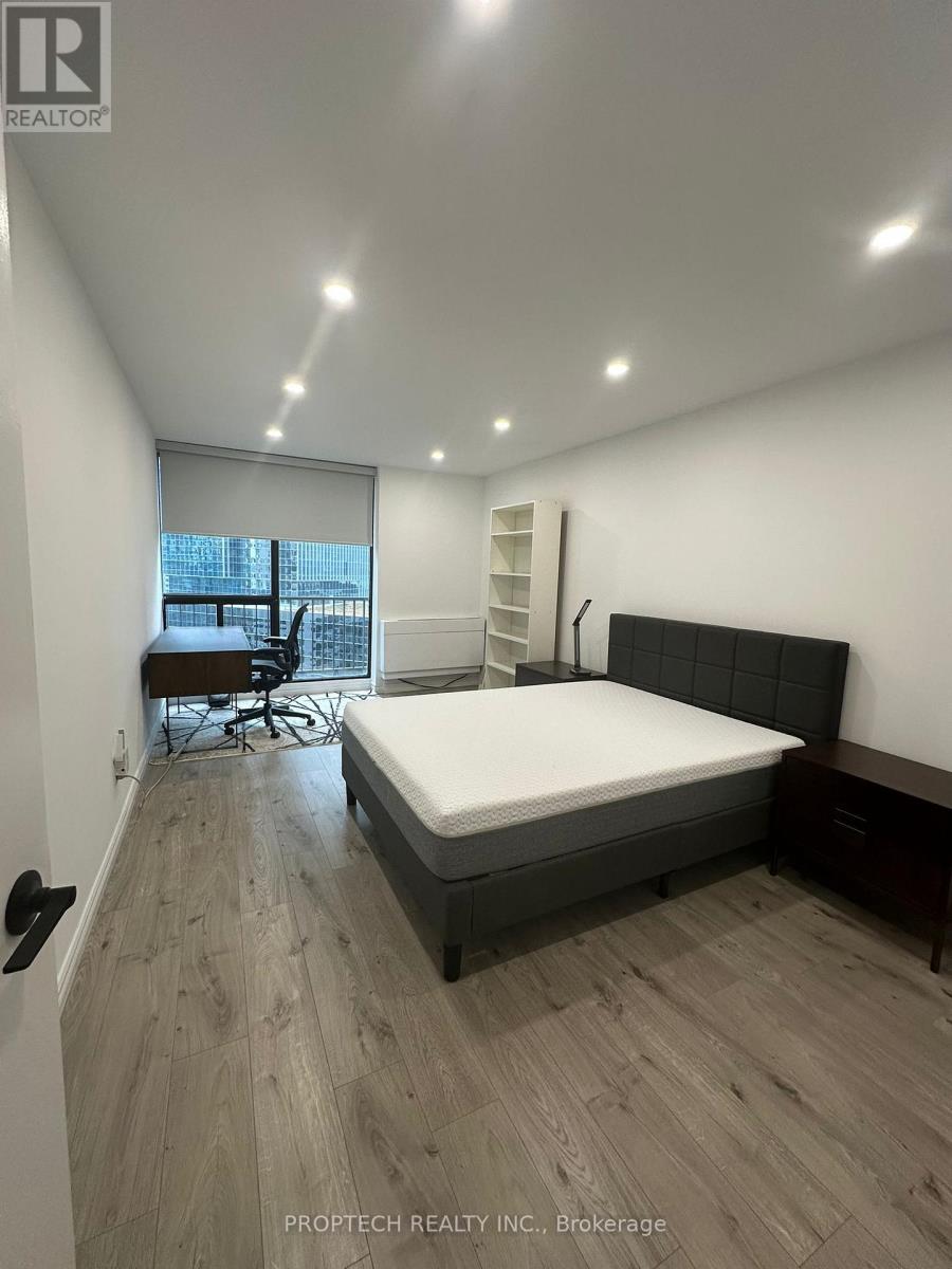 1618 - 33 Harbour Square, Toronto, Ontario  M5J 2G2 - Photo 11 - C13015414