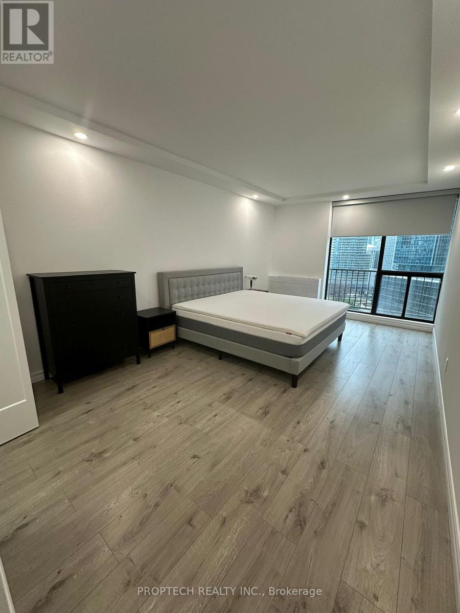 1618 - 33 Harbour Square, Toronto, Ontario  M5J 2G2 - Photo 12 - C13015414