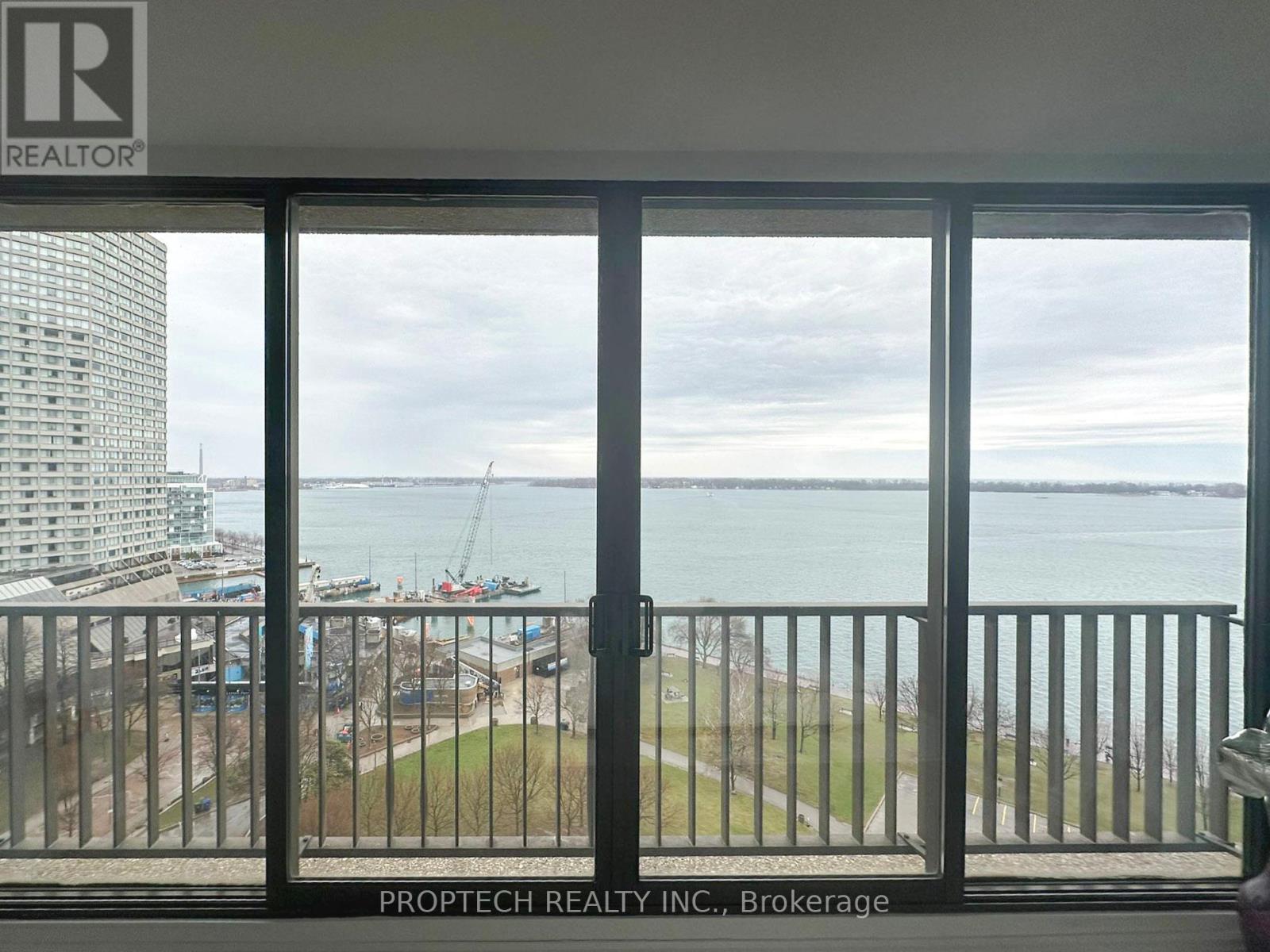 1618 - 33 Harbour Square, Toronto, Ontario  M5J 2G2 - Photo 7 - C13015414