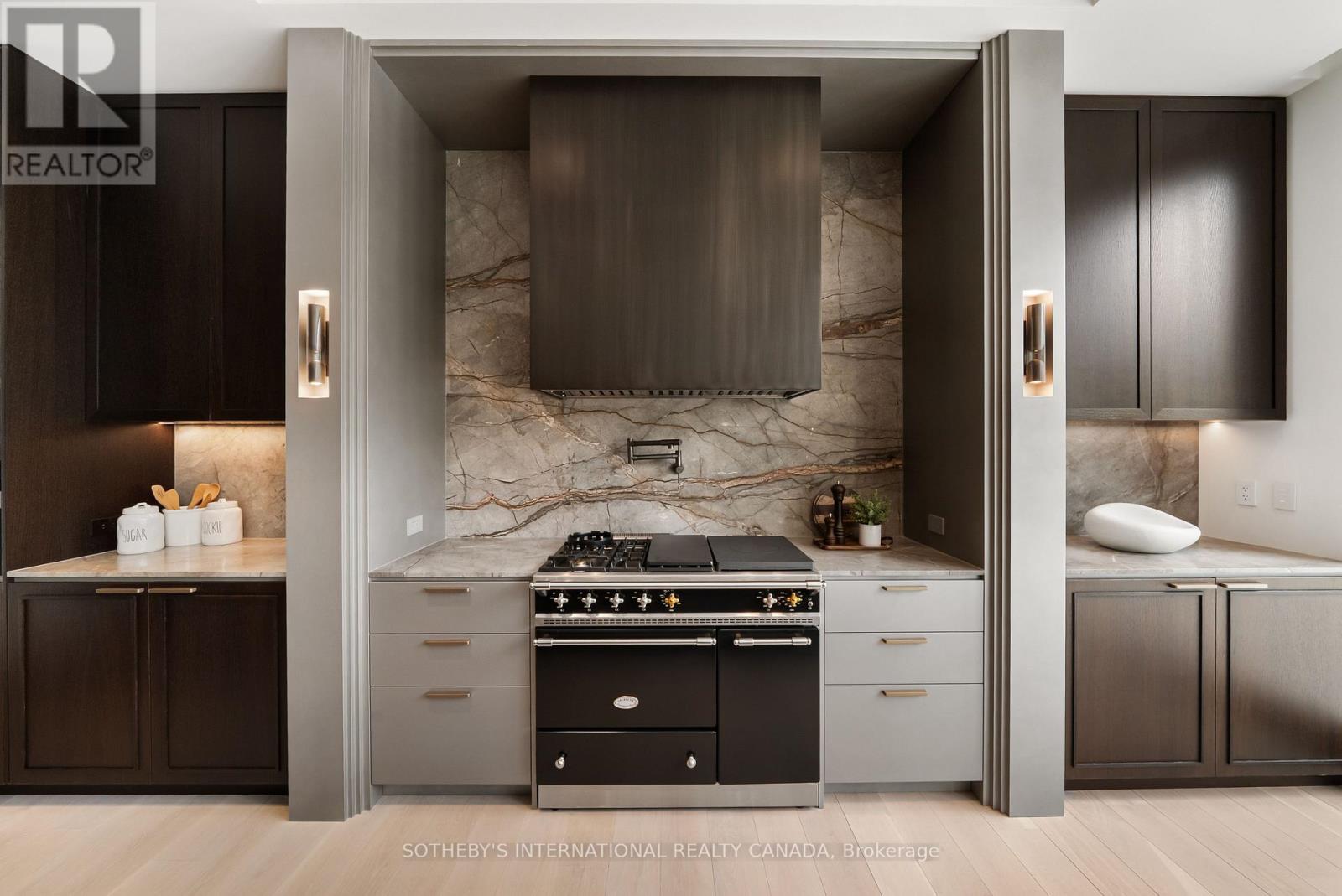 106 Glenayr Road, Toronto, Ontario  M5P 3C2 - Photo 17 - C13015422