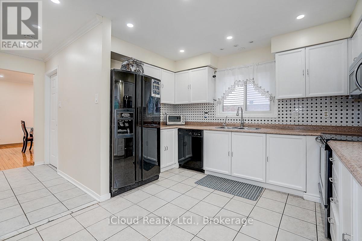 1114 Maple Gate Road, Pickering, Ontario  L1X 1B8 - Photo 10 - E13015420