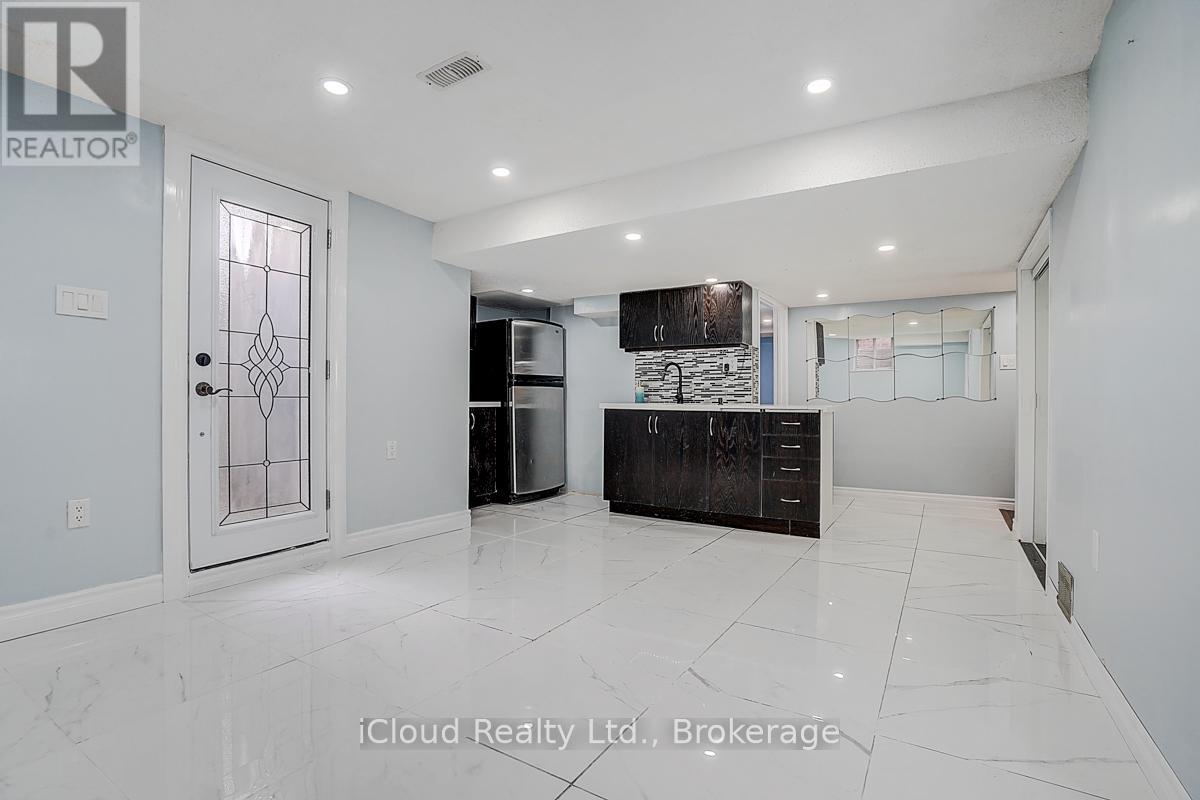 1114 Maple Gate Road, Pickering, Ontario  L1X 1B8 - Photo 21 - E13015420