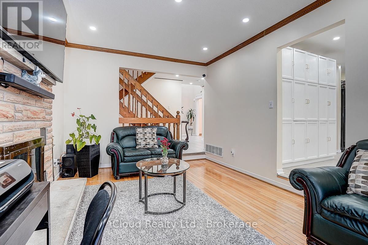 1114 Maple Gate Road, Pickering, Ontario  L1X 1B8 - Photo 8 - E13015420