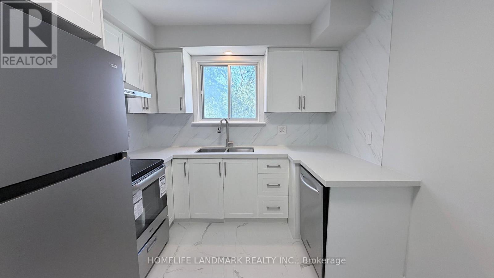 95 Roseview Avenue, Richmond Hill, Ontario  L4C 1C6 - Photo 21 - N13015428