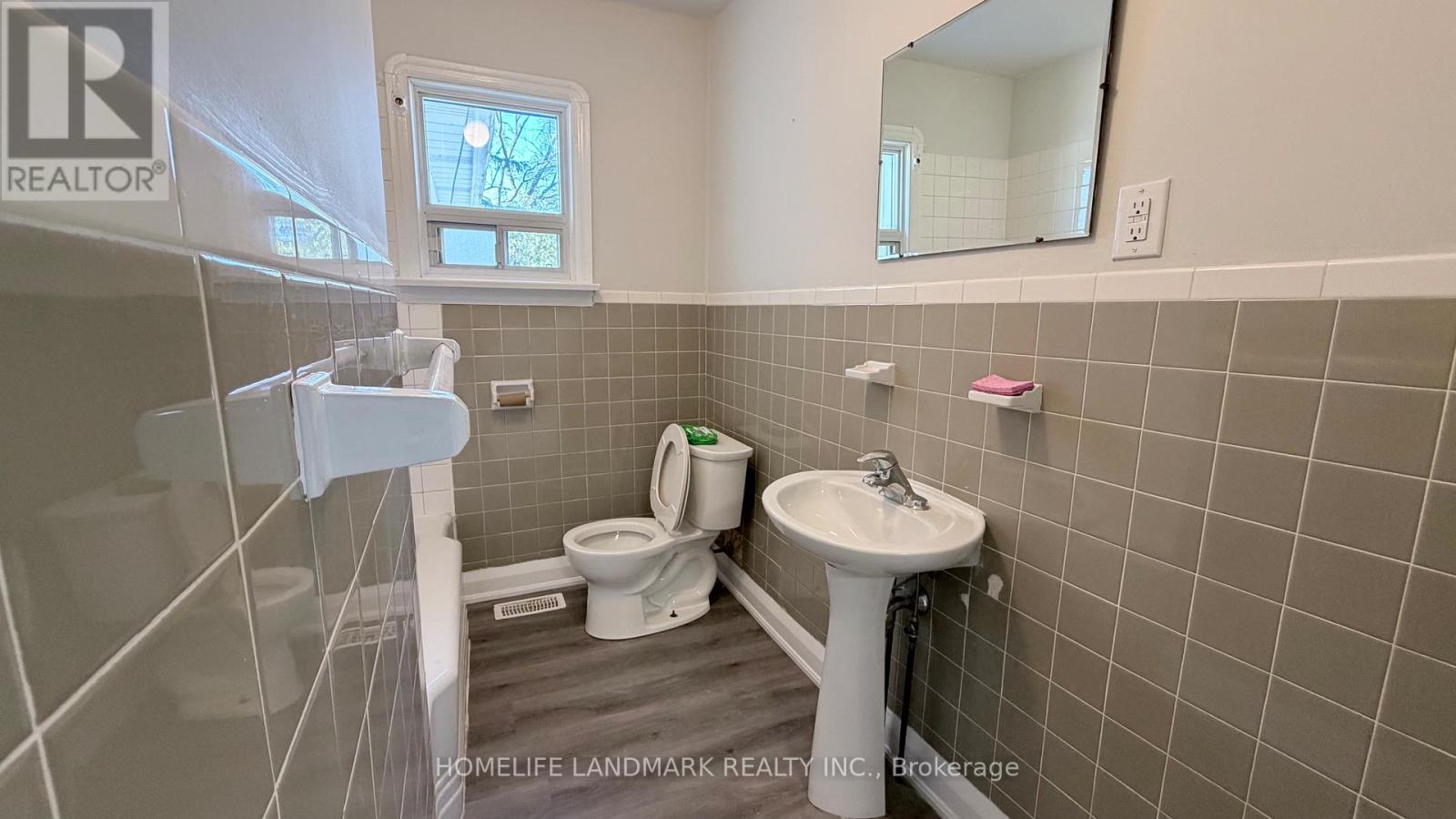 95 Roseview Avenue, Richmond Hill, Ontario  L4C 1C6 - Photo 27 - N13015428