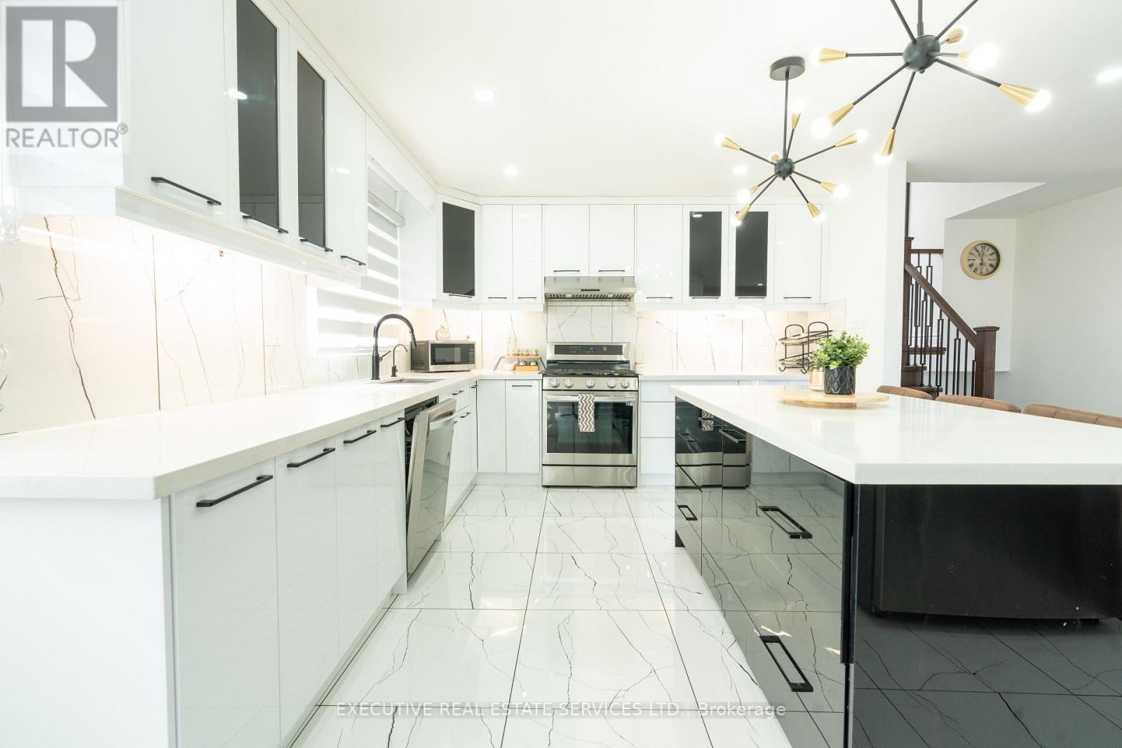 90 Hinchley Wood Grove, Brampton, Ontario  L6V 3M3 - Photo 8 - W13015434