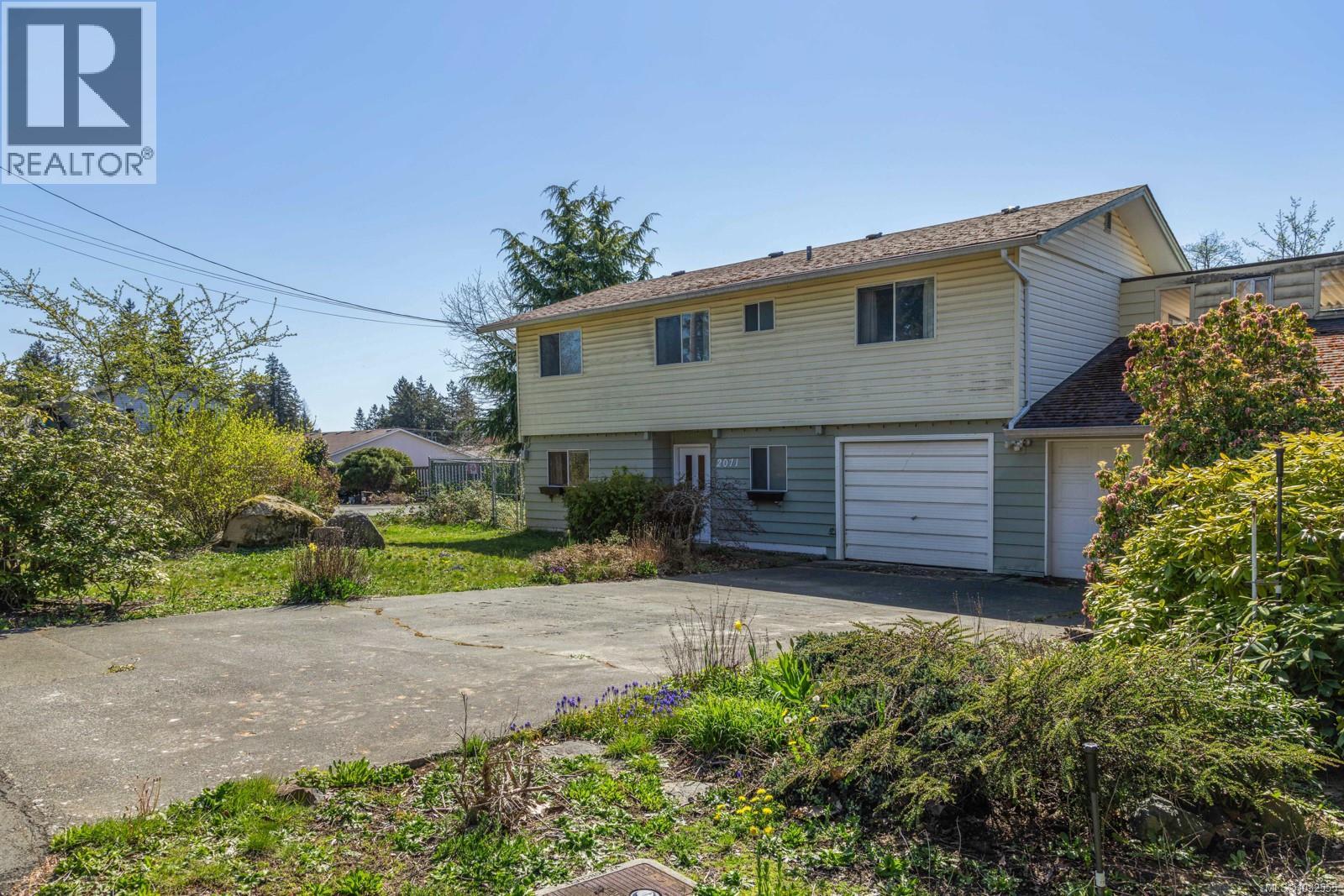 2071 Gull Ave, Comox, British Columbia