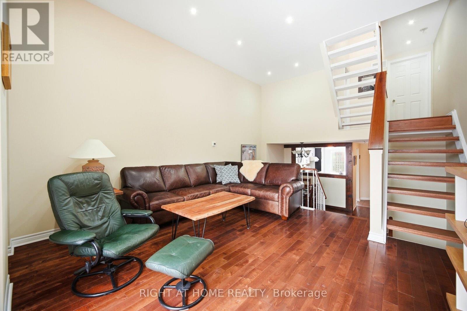 94 Dutch Myrtle Way, Toronto, Ontario  M3B 3K8 - Photo 13 - C12828602