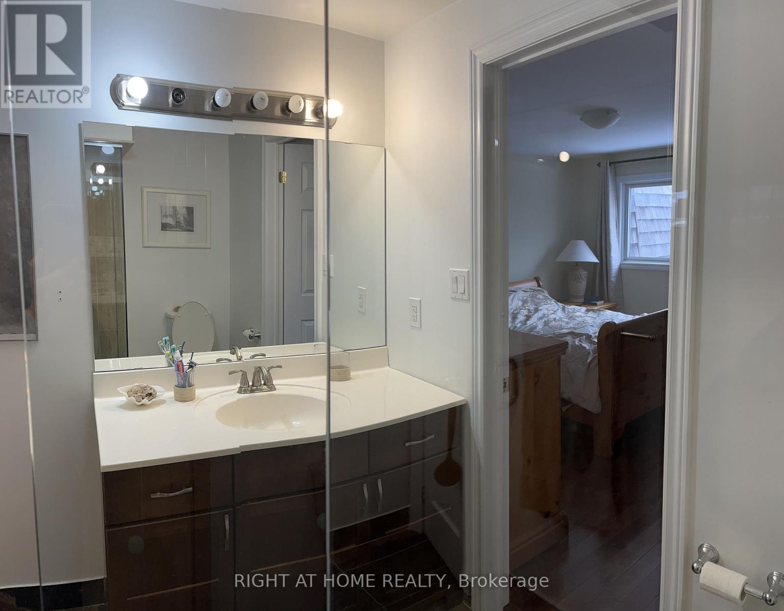 94 Dutch Myrtle Way, Toronto, Ontario  M3B 3K8 - Photo 20 - C12828602