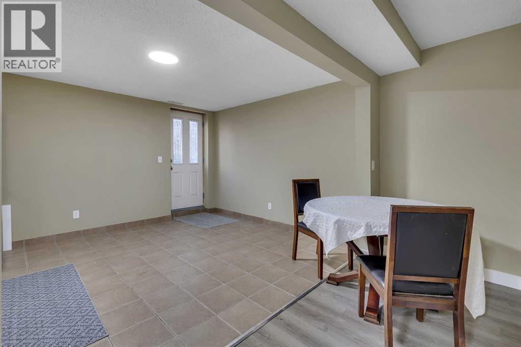 135 Panatella Close Nw, Calgary, Alberta  T3K 6C9 - Photo 35 - A2283966