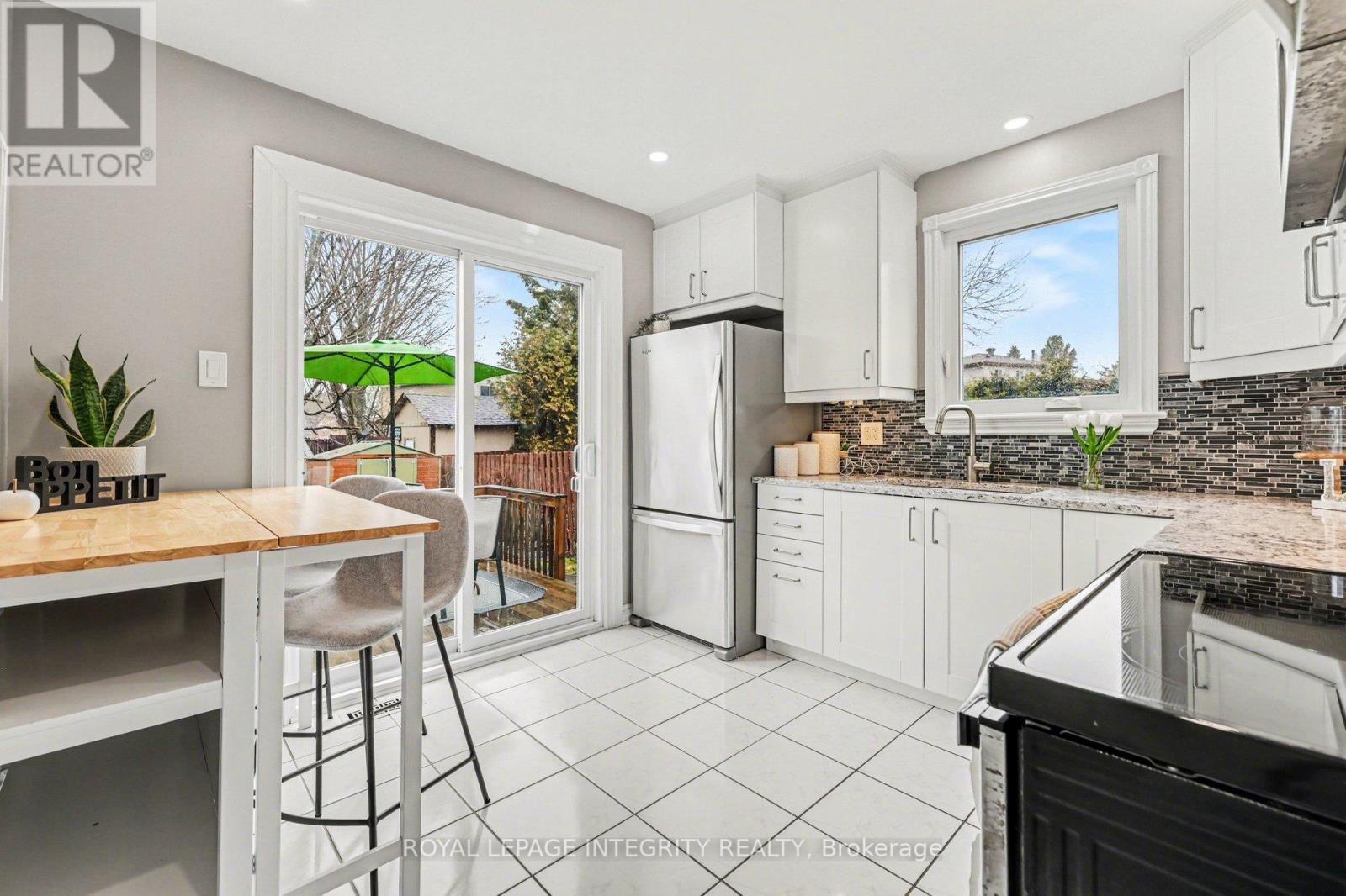 15 Raftus Square, Ottawa, Ontario  K2J 2K9 - Photo 12 - X13015398