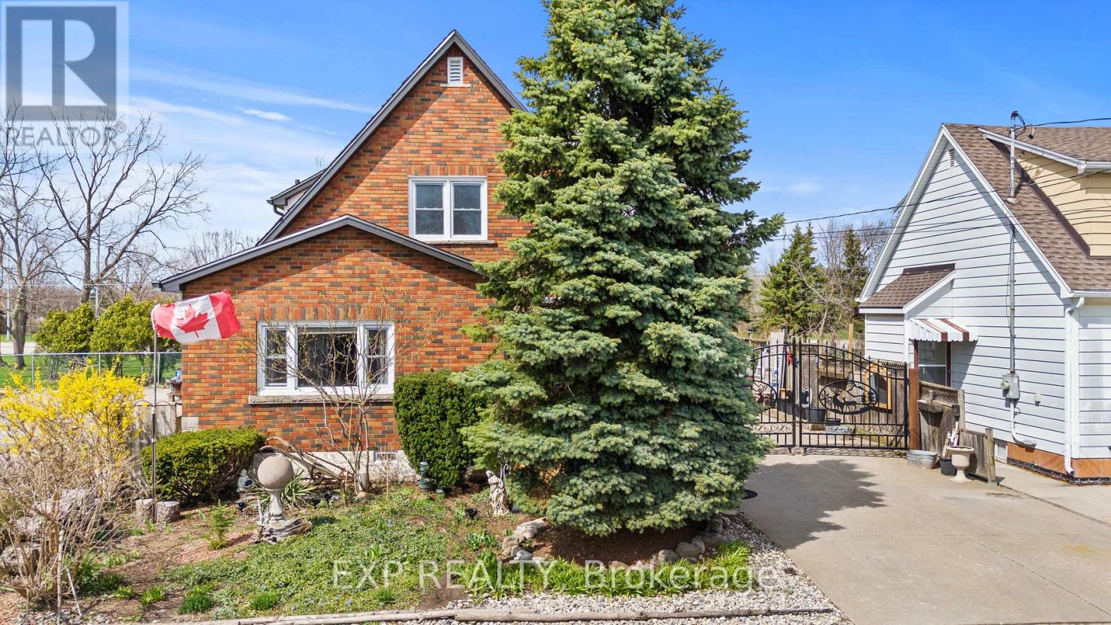 5367 Kitchener Street, Niagara Falls, Ontario  L2G 1B6 - Photo 3 - X13015440