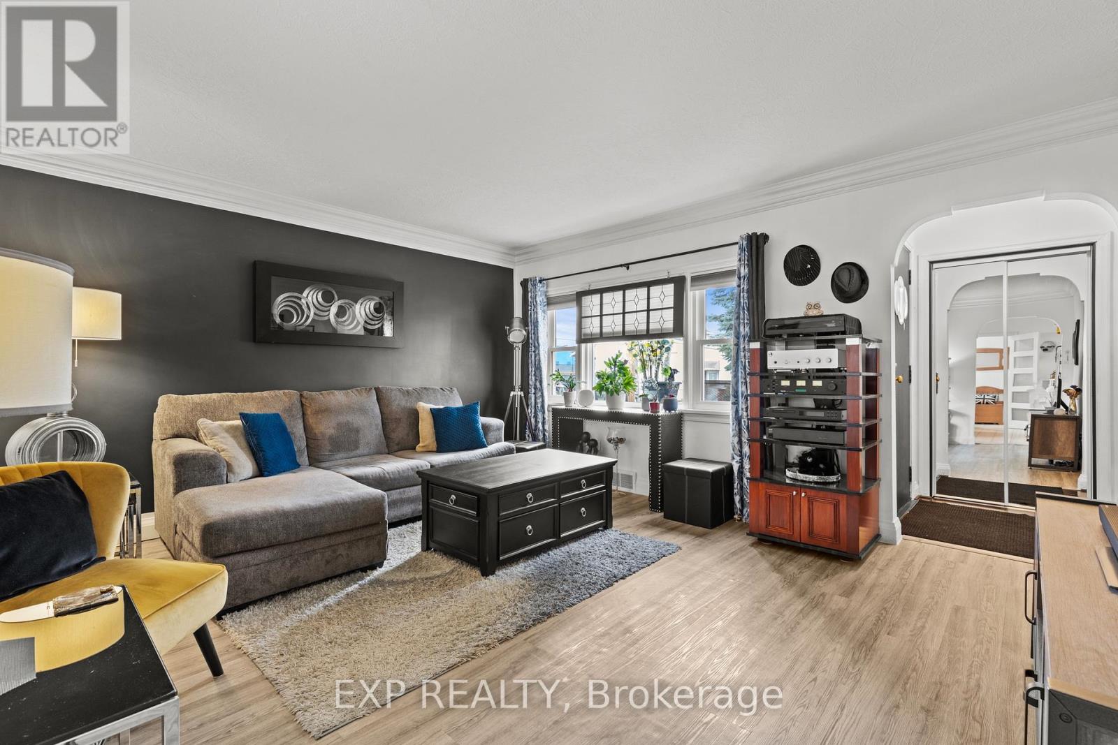 5367 Kitchener Street, Niagara Falls, Ontario  L2G 1B6 - Photo 6 - X13015440