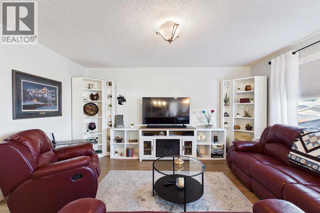 2164 Sagewood Heights Sw, Airdrie, Alberta  T4B 3N4 - Photo 4 - A2300228