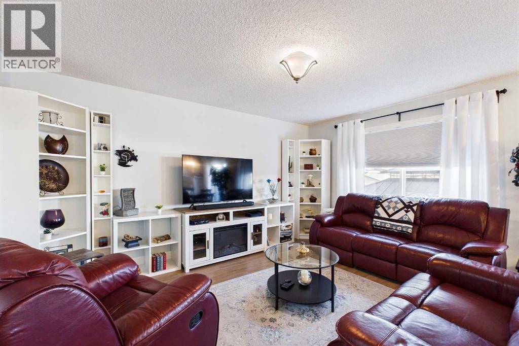 2164 Sagewood Heights Sw, Airdrie, Alberta  T4B 3N4 - Photo 3 - A2300228