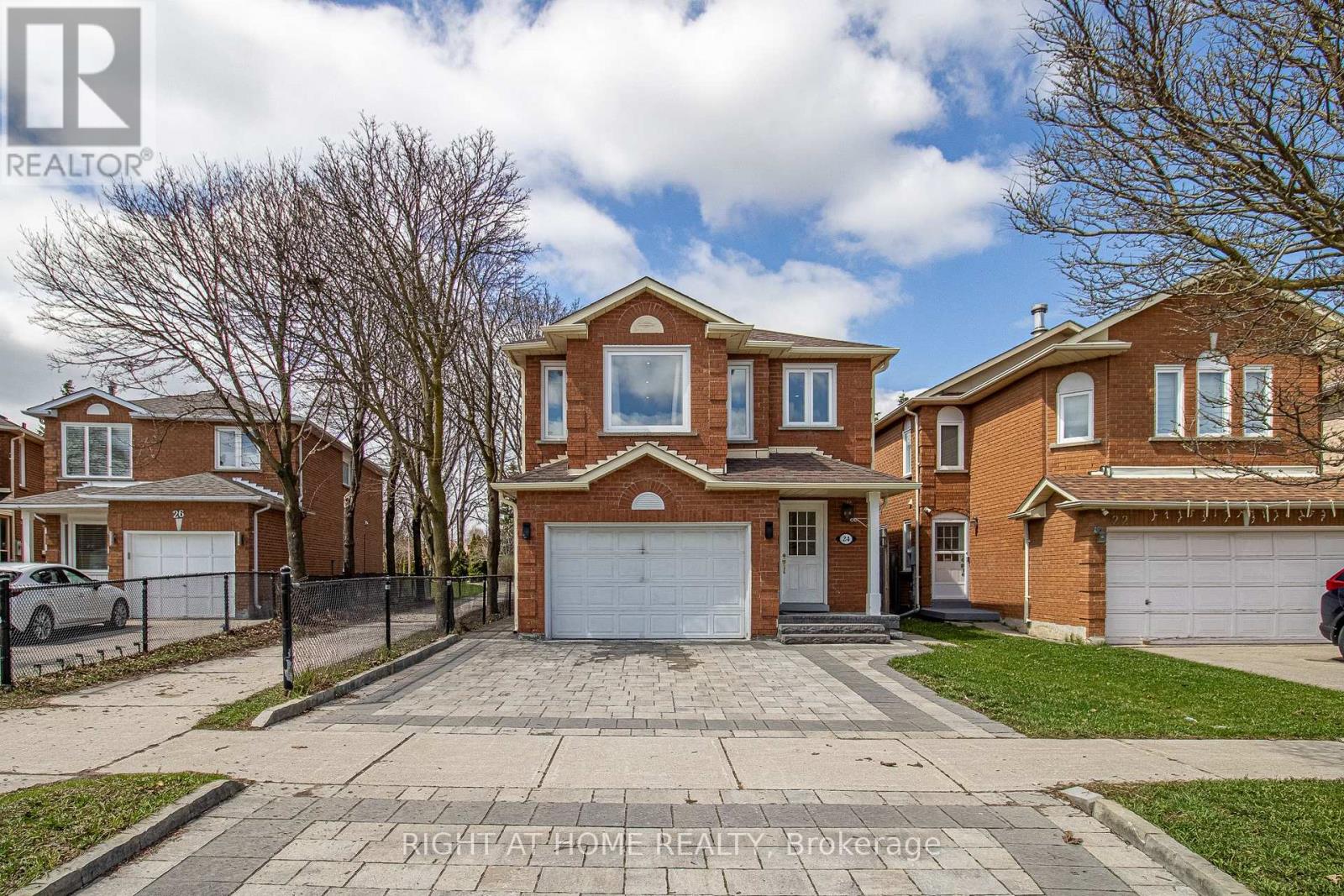 24 FORESTSIDE ROAD, Richmond Hill, Ontario
