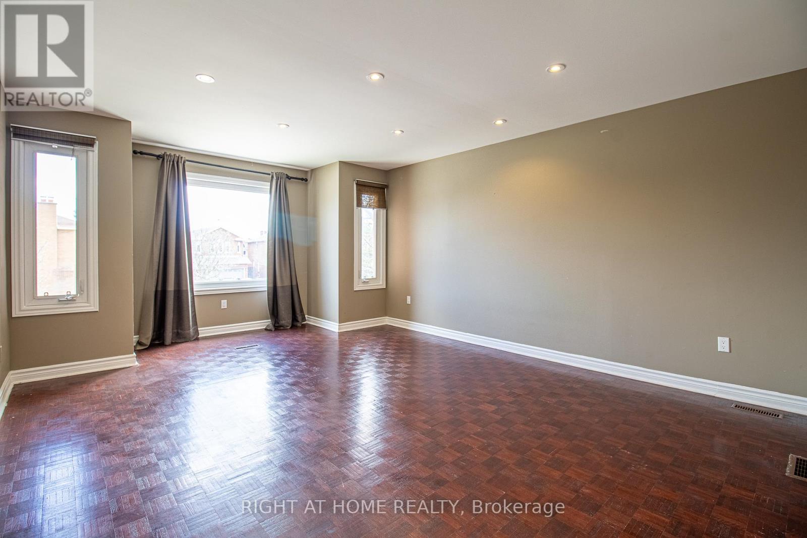 24 Forestside Road, Richmond Hill, Ontario  L4C 9V2 - Photo 18 - N13015442