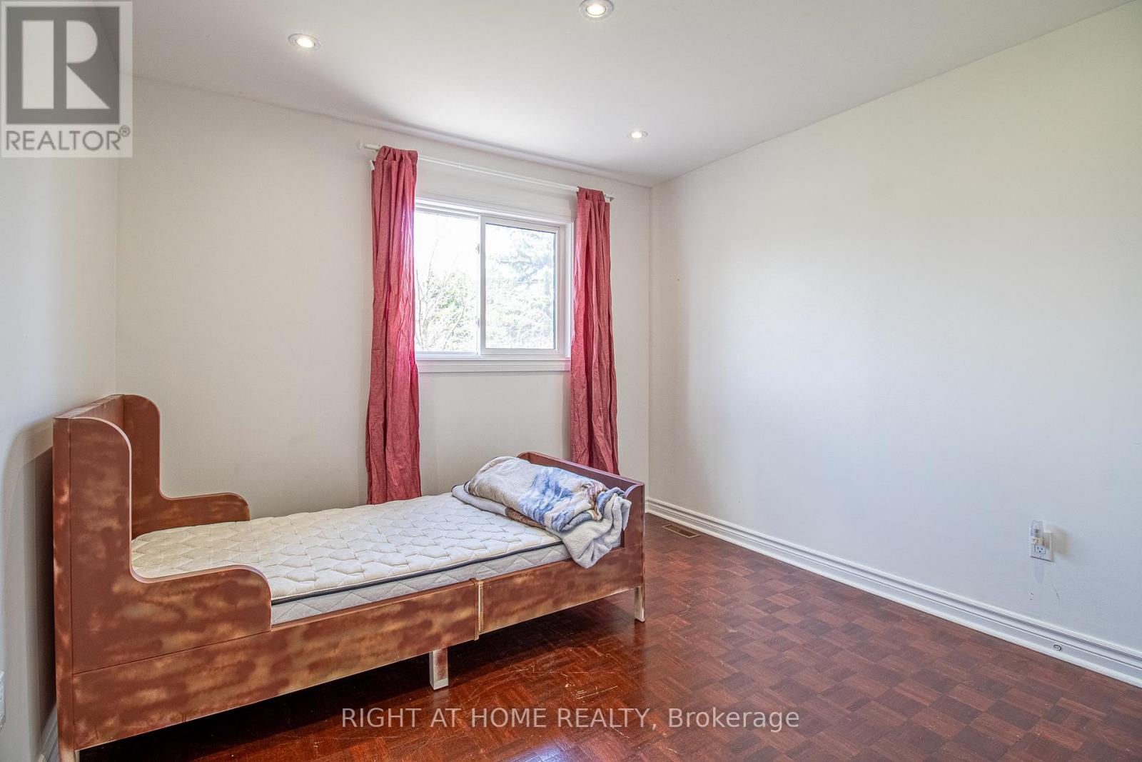 24 Forestside Road, Richmond Hill, Ontario  L4C 9V2 - Photo 23 - N13015442