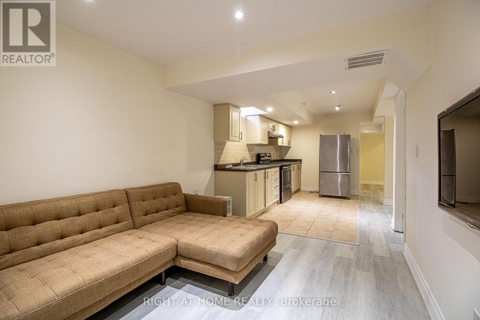 24 Forestside Road, Richmond Hill, Ontario  L4C 9V2 - Photo 31 - N13015442