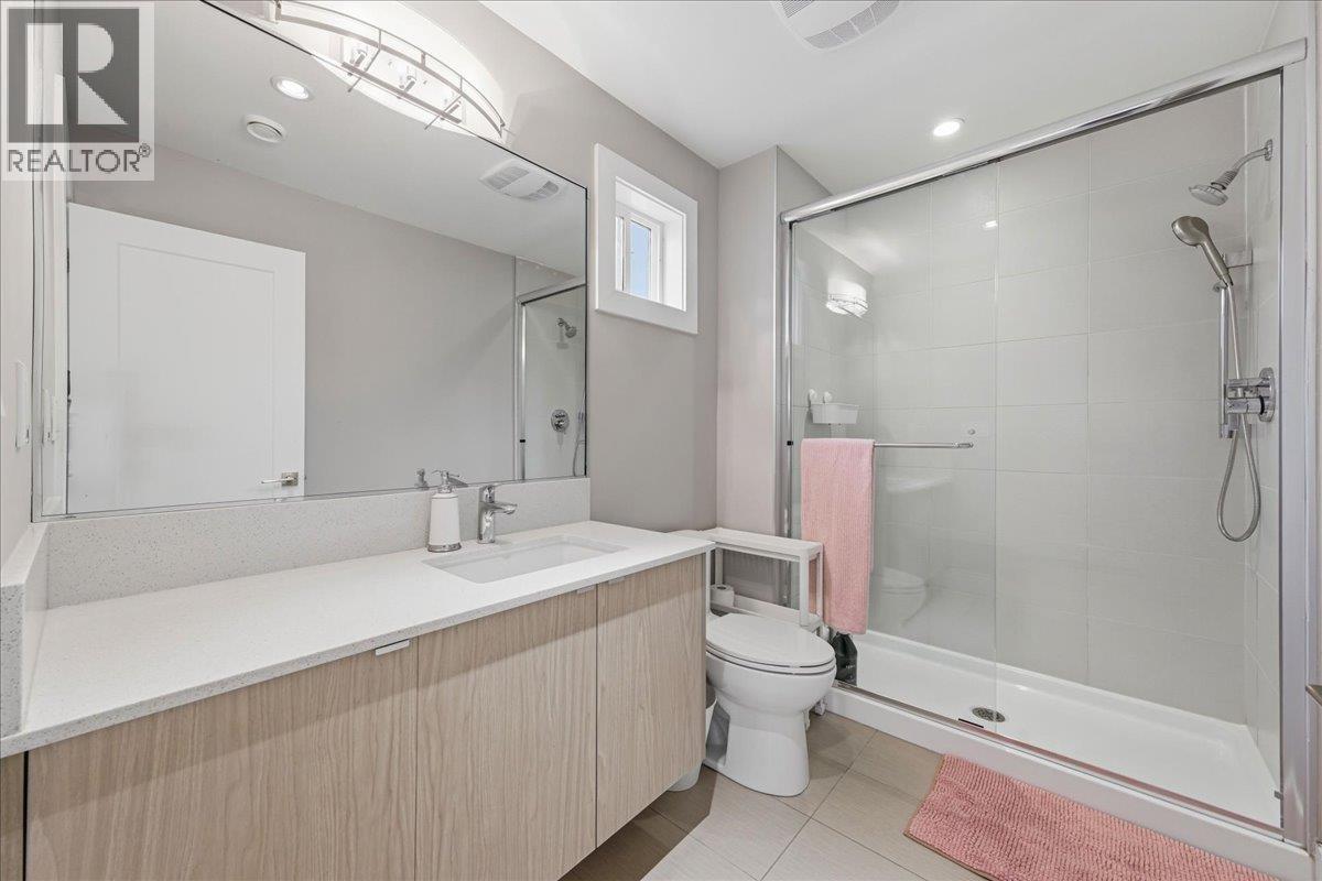 210 W 5th Street, North Vancouver, British Columbia  V7M 1K1 - Photo 18 - R3107730