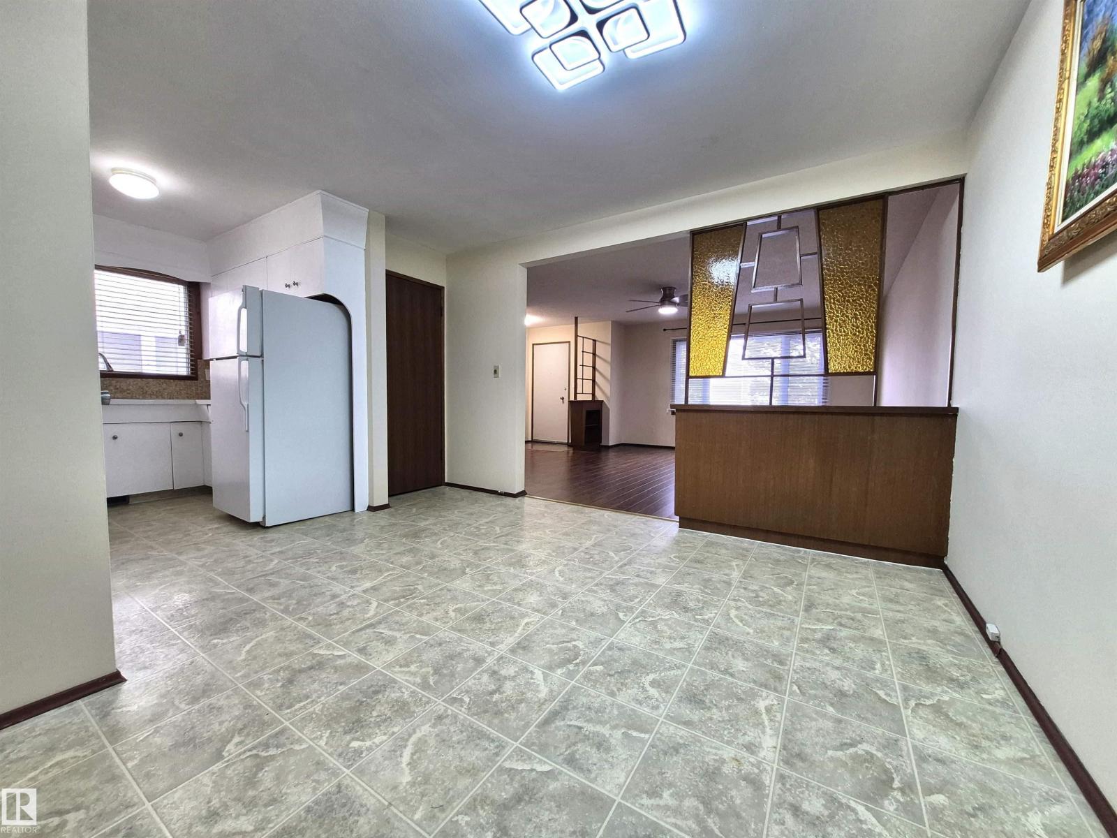 8725 152 St Nw, Edmonton, Alberta  T5R 1L9 - Photo 12 - E4481956