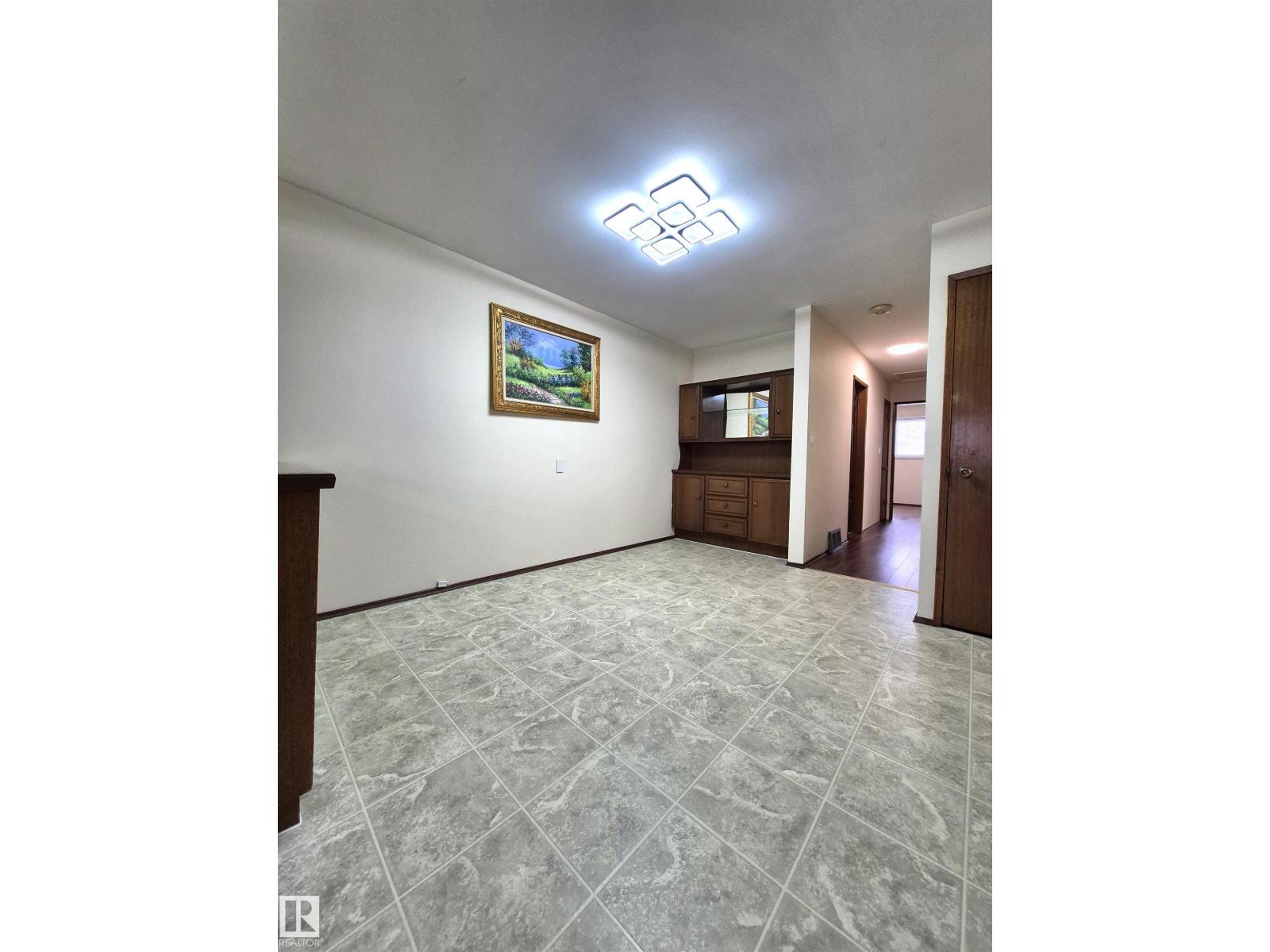 8725 152 St Nw, Edmonton, Alberta  T5R 1L9 - Photo 10 - E4481956