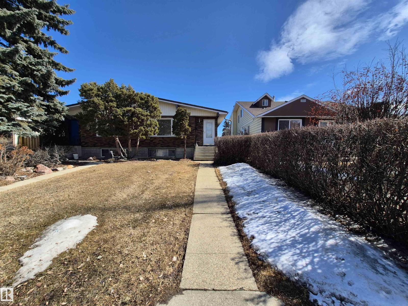 8725 152 St Nw, Edmonton, Alberta  T5R 1L9 - Photo 2 - E4481956