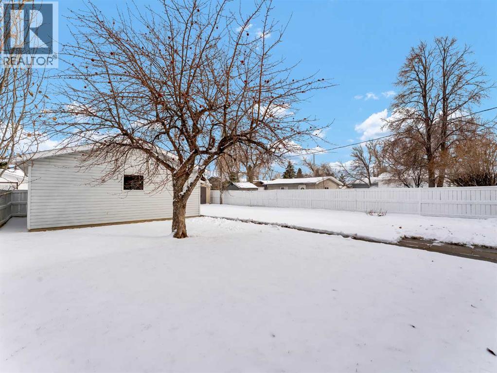 813 2 Street Se, Redcliff, Alberta  T0J 2P0 - Photo 32 - A2291988