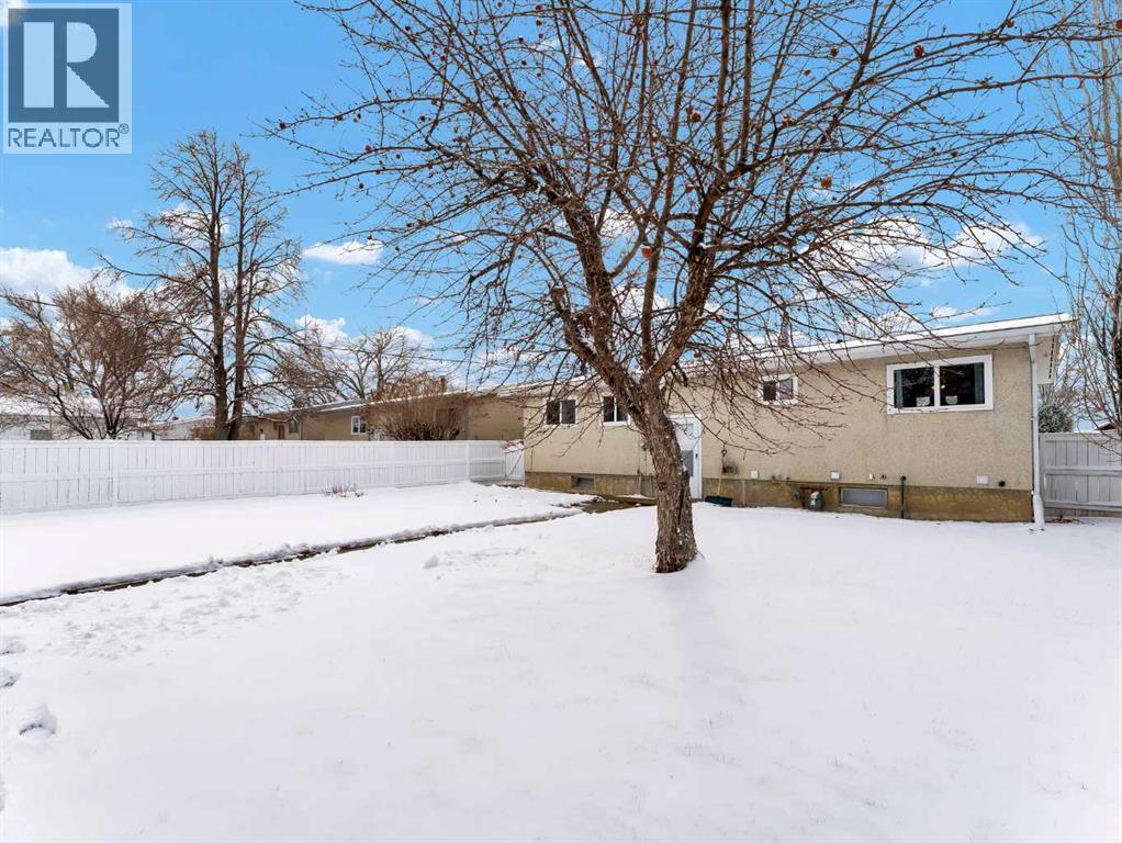 813 2 Street Se, Redcliff, Alberta  T0J 2P0 - Photo 37 - A2291988