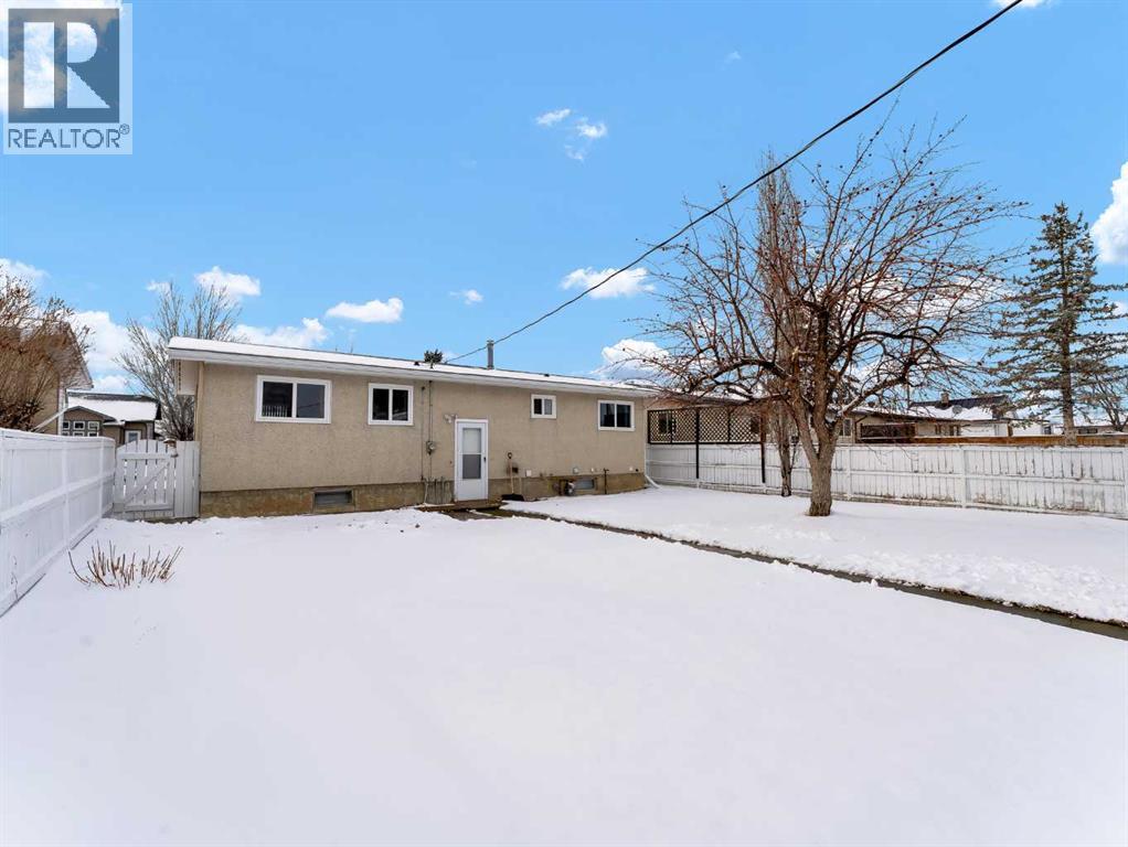 813 2 Street Se, Redcliff, Alberta  T0J 2P0 - Photo 36 - A2291988