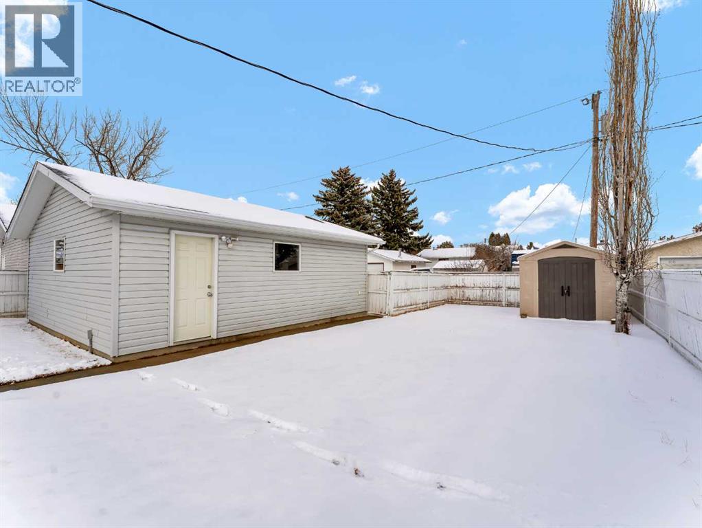 813 2 Street Se, Redcliff, Alberta  T0J 2P0 - Photo 38 - A2291988