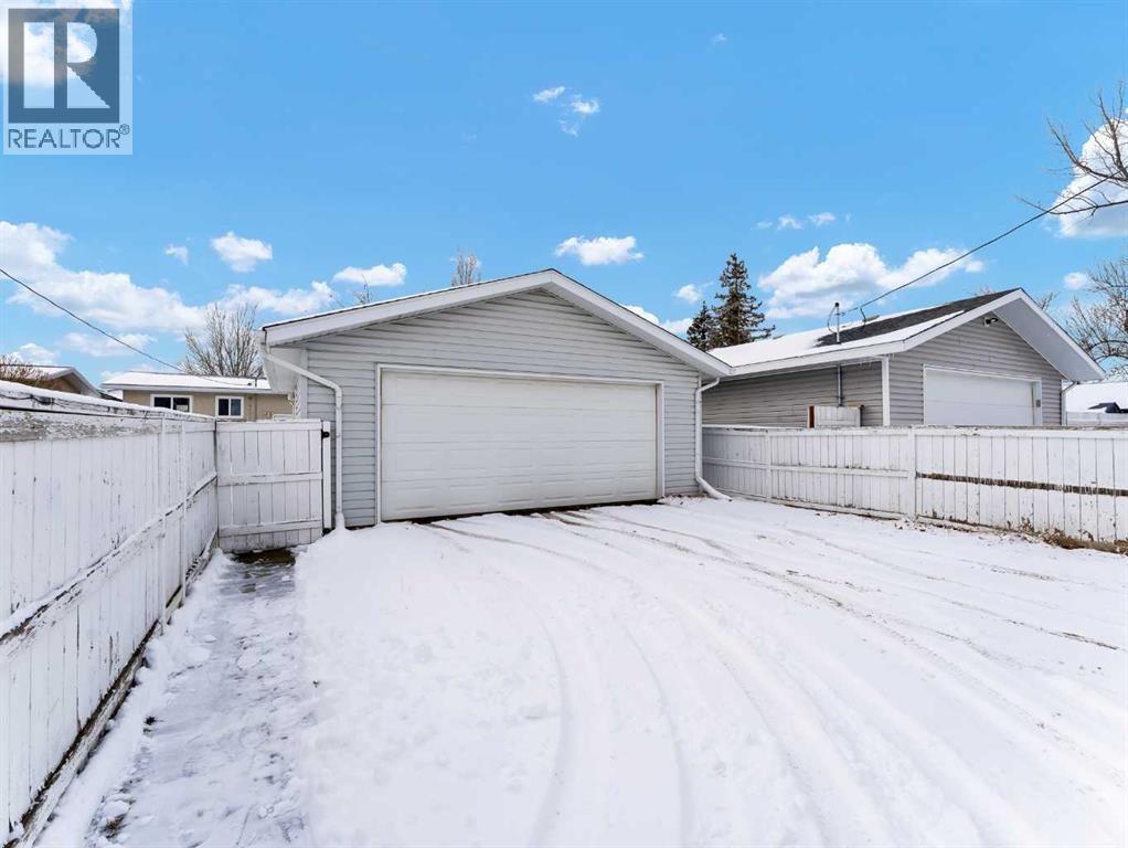813 2 Street Se, Redcliff, Alberta  T0J 2P0 - Photo 40 - A2291988