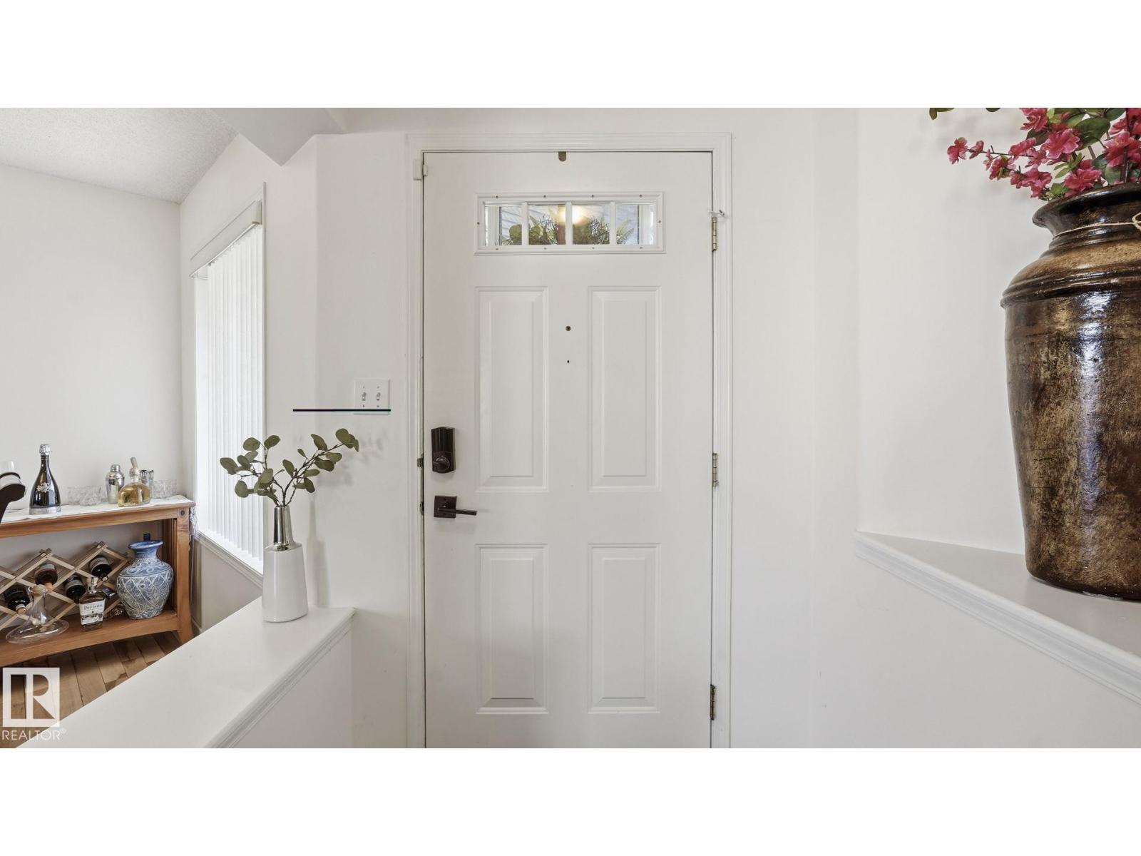 1310 Barnes Cl Sw, Edmonton, Alberta  T6W 1E5 - Photo 3 - E4483004