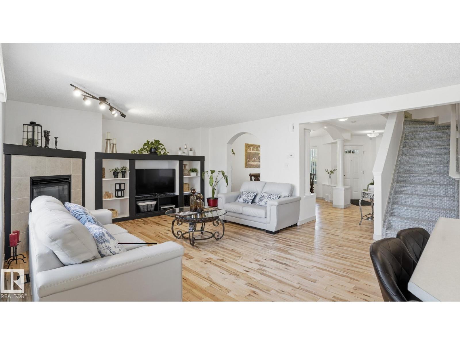 1310 Barnes Cl Sw, Edmonton, Alberta  T6W 1E5 - Photo 5 - E4483004