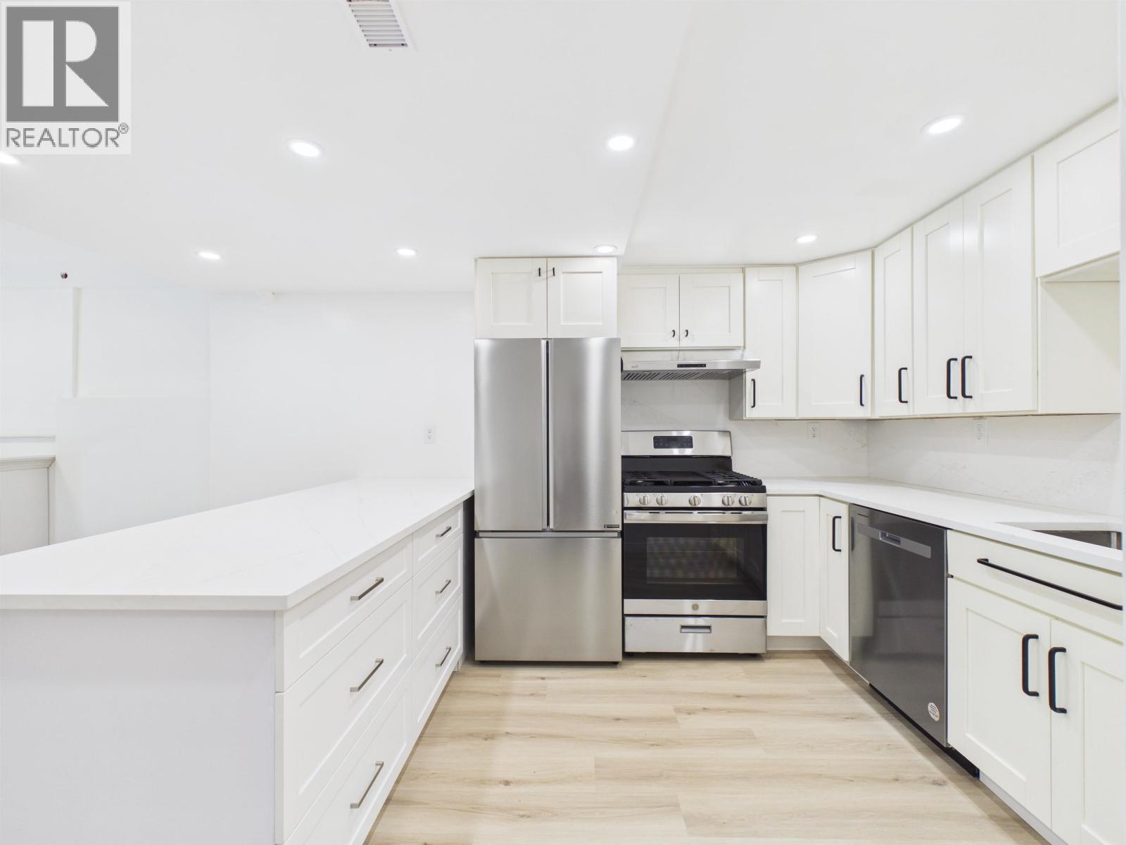 2556 Trillium Place, Coquitlam, British Columbia  V3E 2G3 - Photo 33 - R3111602