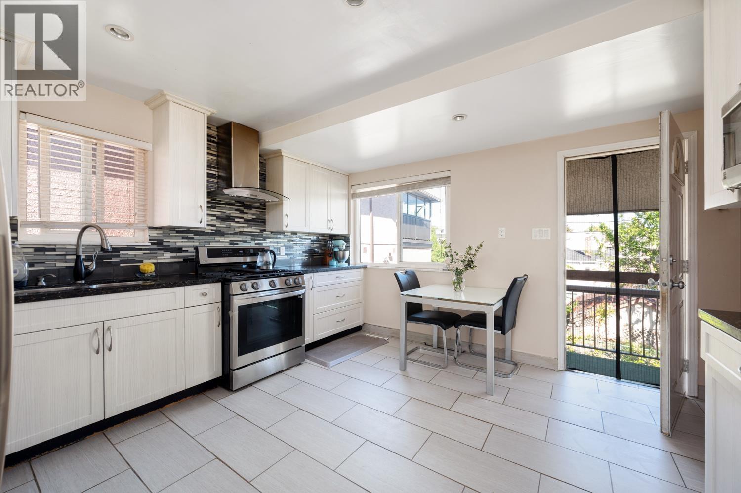 620 Slocan Street, Vancouver, British Columbia  V5K 3X7 - Photo 6 - R3111301